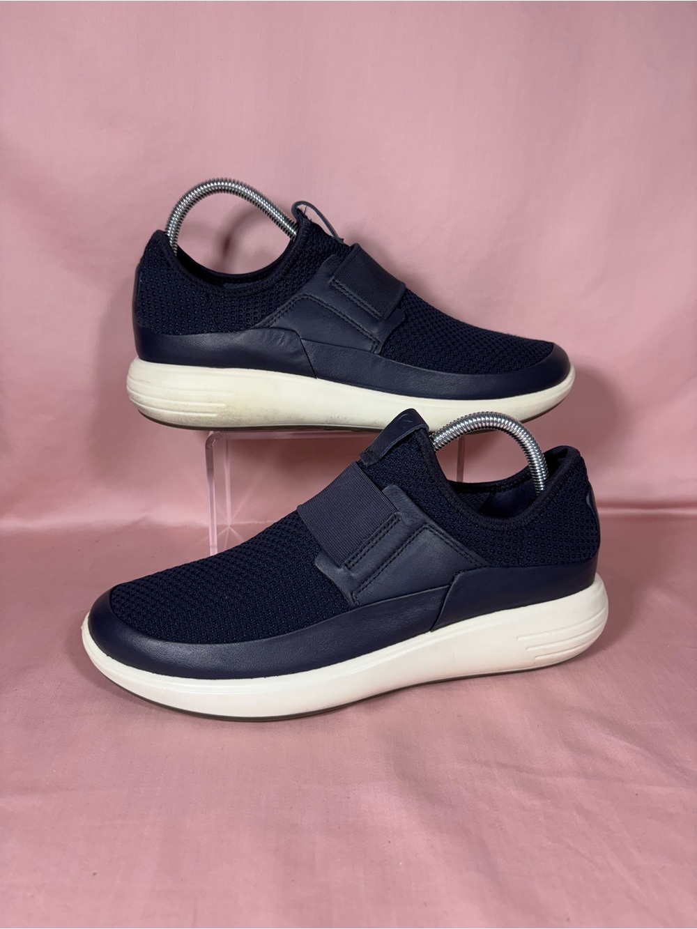 ECCO Women’s Soft 7 Navy Blue Mesh/Leather Slip on Runner Size US 9/EU 40